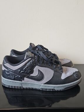 Nike Dunk Low Black Roses